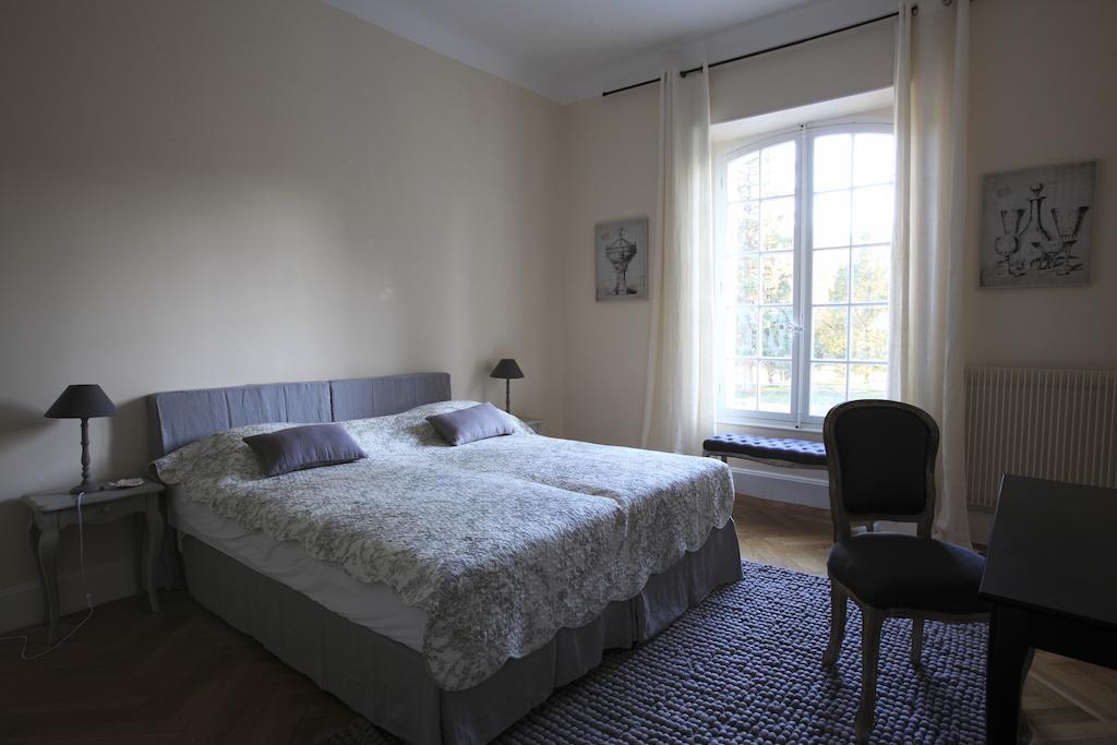 Bed and Breakfast La Maison R à Pignans Chambre photo