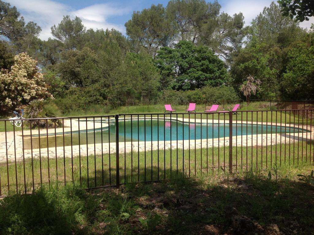 Bed and Breakfast La Maison R à Pignans Extérieur photo
